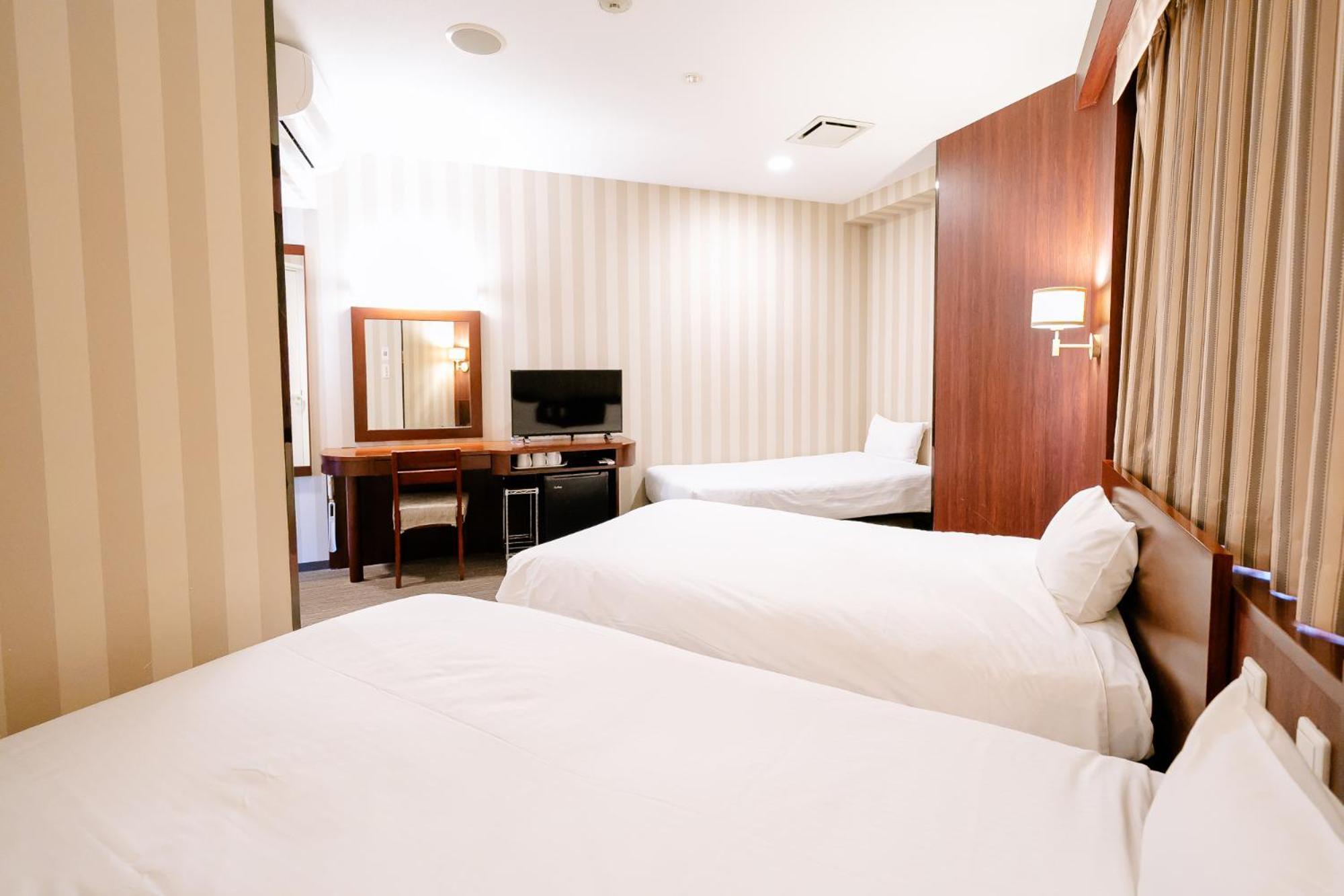 Hotel Hillarys Ōsaka Extérieur photo