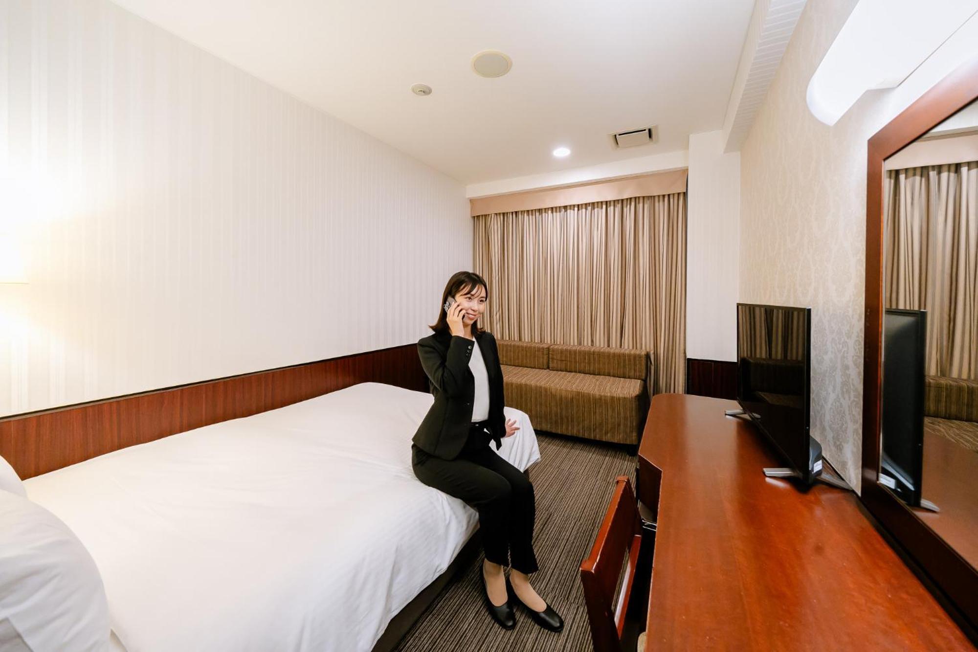 Hotel Hillarys Ōsaka Chambre photo