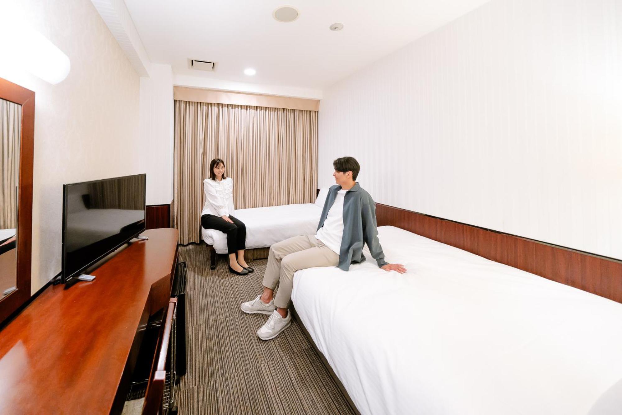 Hotel Hillarys Ōsaka Chambre photo
