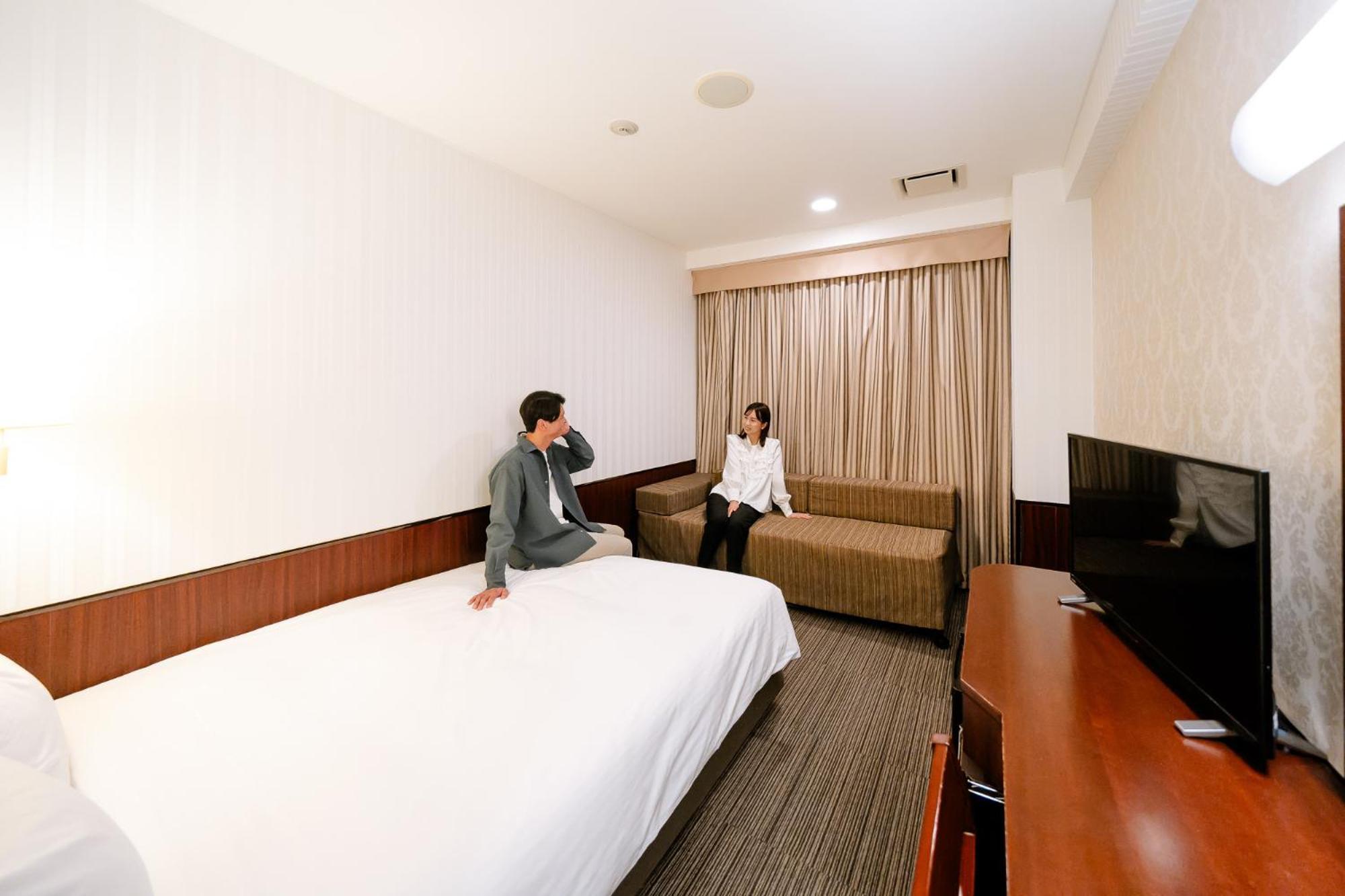 Hotel Hillarys Ōsaka Extérieur photo